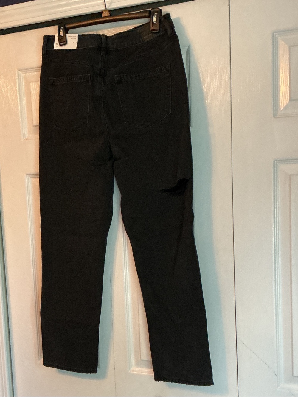 American Eagle Outfitters Black Relaxed Ripped Women's Jeans - Picture 4 of 6